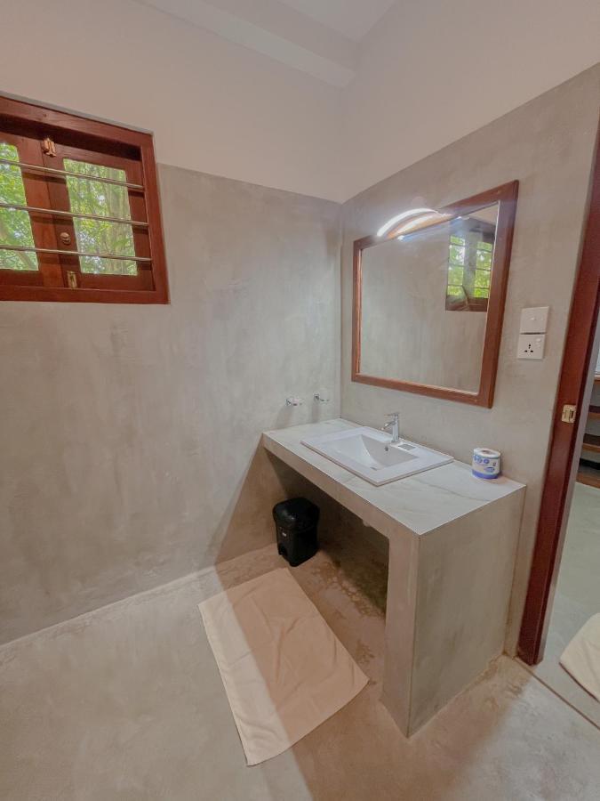 Easy Living Hotel Hikkaduwa Exterior photo